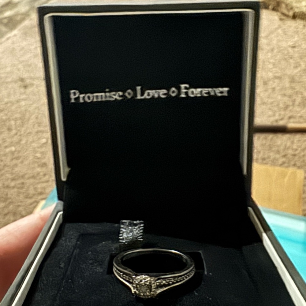 Size 7, promise love forever ring